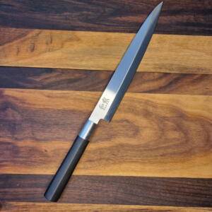 Wasabi Black - Coltello Yanagiba (lama taglio asimmetrico) lama 21,00 cm. Made in Japan