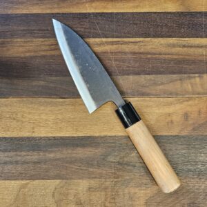 Yoshida - KYUSAKICHI - Coltello Atsudeba / Deba 165mm Simmetrico - Aogami - Handmade in Japan