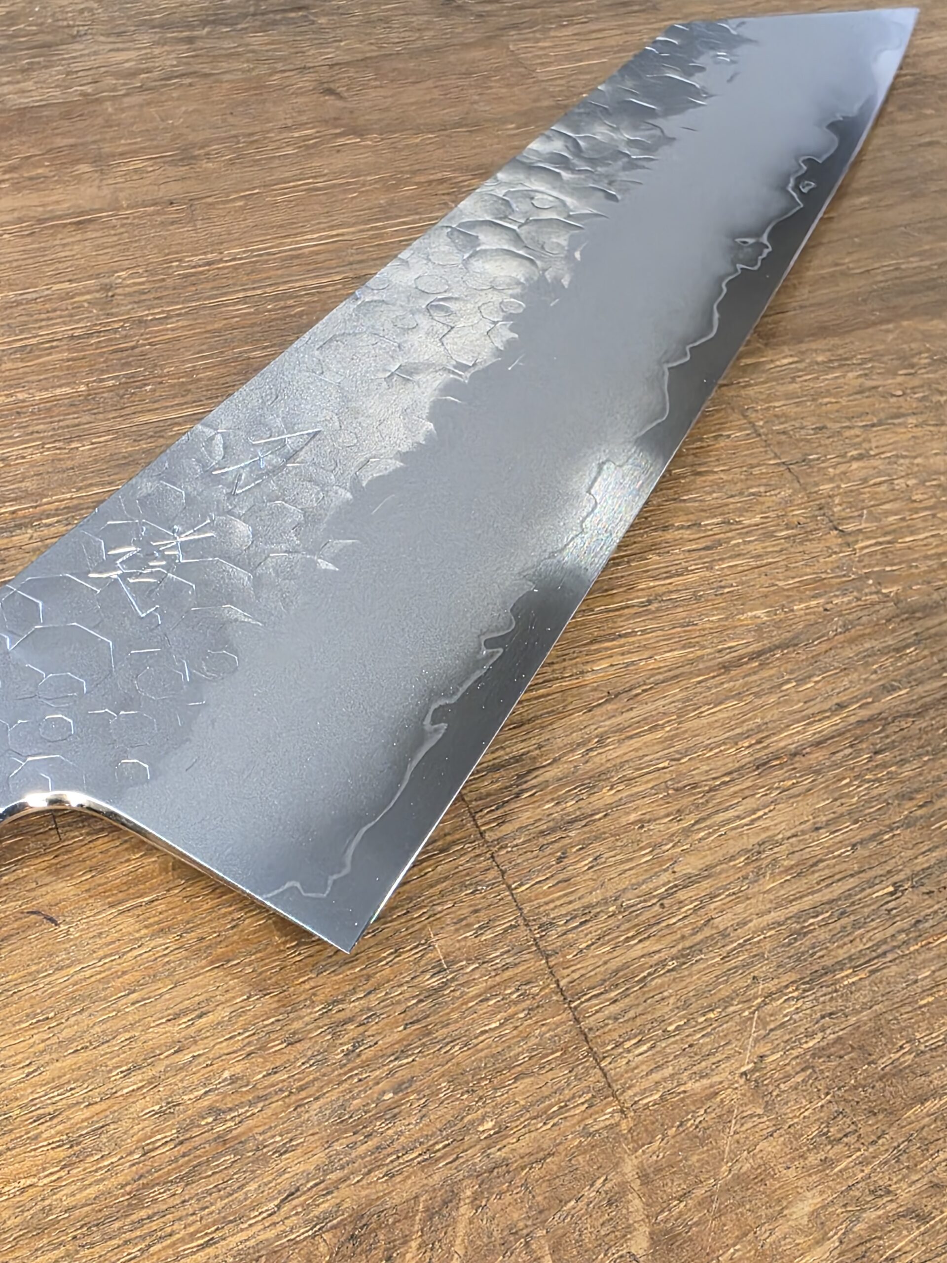 Fukui Co. - HADO - Coltello KIRITSUKE 210mm SG2 Steel - Noce - immagine 2